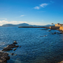 Küste und Stadtmauer von Alghero 